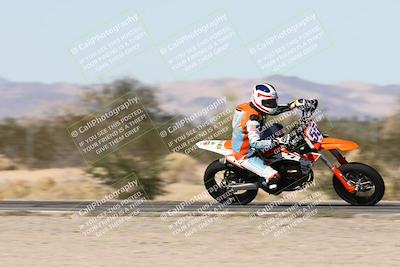 media/Dec-01-2025-Moto Forza (Mon) [[2daa91e15f]]/2-Intermediate Group/Session 3 (Turn 7 Inside Pans)/